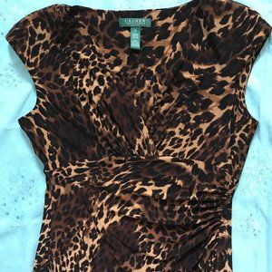 Dress Ralph Lauren Tiger Print with gathered waist and pleated side slit.